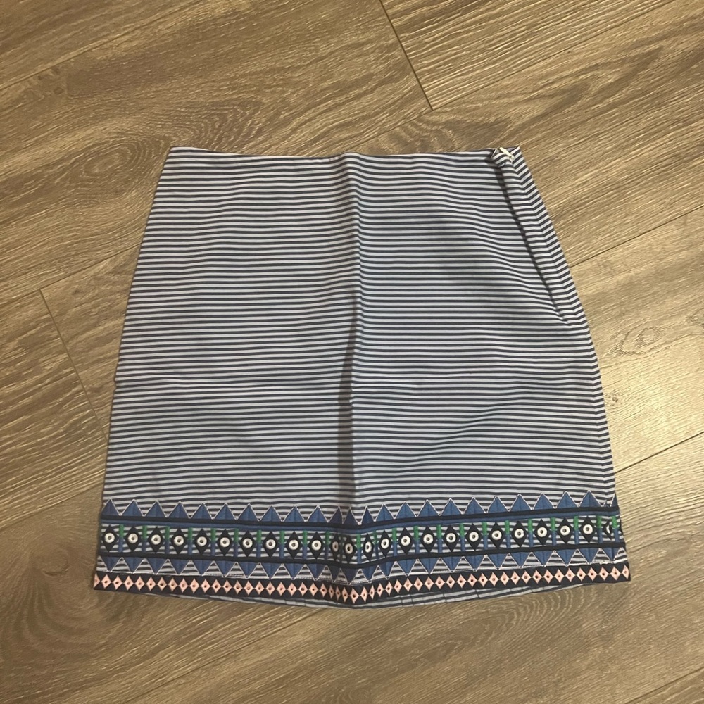 Vineyard vines mini skirt size 00